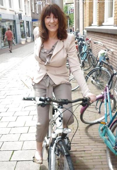 25P Dutch milf Celine