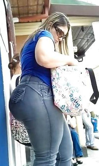 25P Nalgonas de la calle
