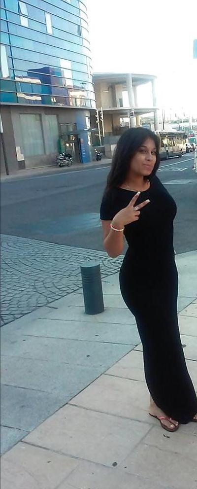 8P Gina la beurette