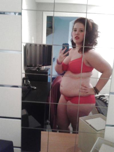 5P BBW: Redhead Selfie