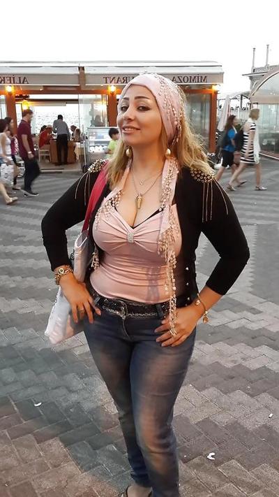 20P Egyptian Big Tits Girls of Alexandria 12 : The Milfs 