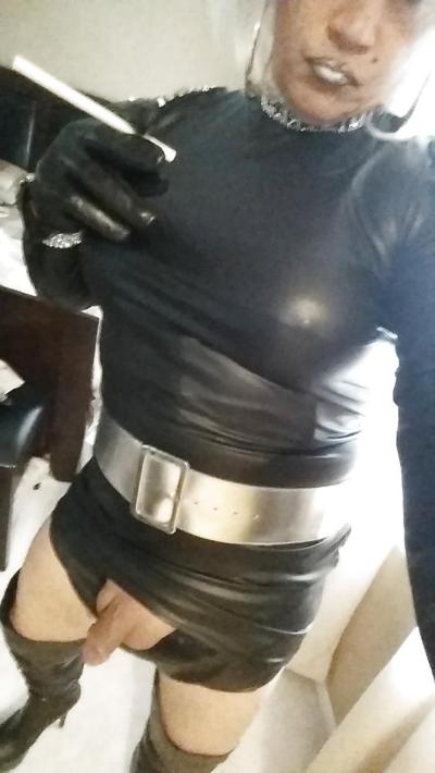 4P Leather Mistress