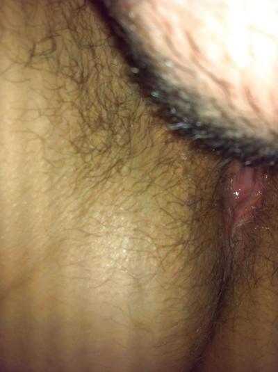 25P Eating and fingering hairy pussy