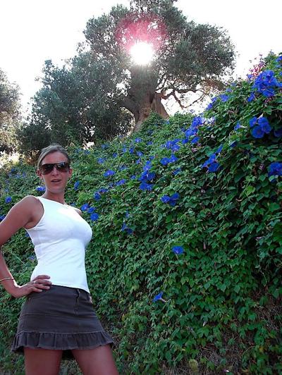 22P Photos de vacances de femme seins nus