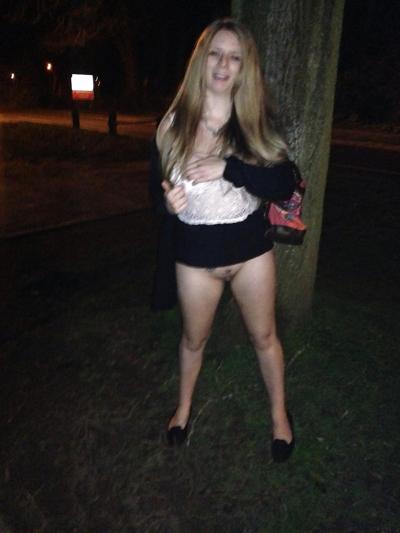 9P Sexy Teen Flashing 