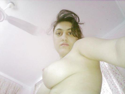 11P Persa novia de grandes tetas