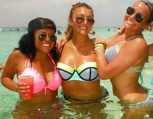 22P The ladies on vacation 