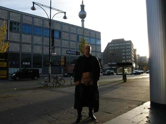 25P Berlin - fast ganz nackt - 05