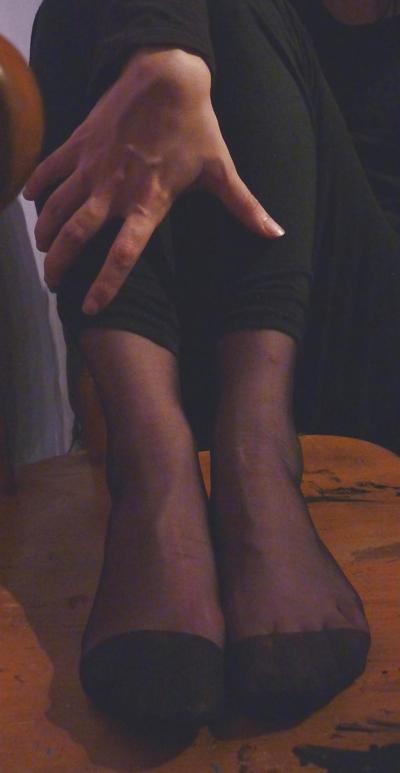 25P COMMENT On What You'd Do To Her Nylon Feet 2! 