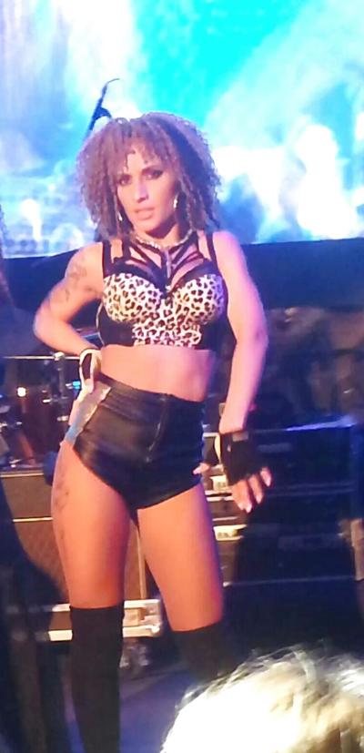 25P Spy sexy dancer romanian