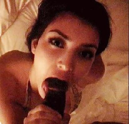 13P Heiße Blowjob-Bilder einer Promi-Schlampe!!!