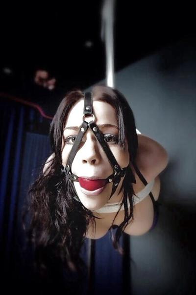 25P BDSM art