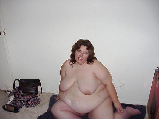 4P Super fat facefuck pig.