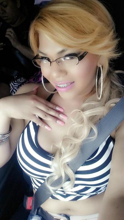 9P HOT Latina with braces
