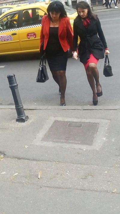 19P Spy sexy mature nylon and face romanian-la cerere
