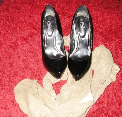 7P Not my girlfriends very worn tights pantyhose and heels