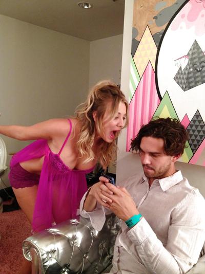 20P Fuite de photos nues de Kaley Cuoco (piratage iCloud)