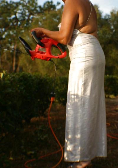 9P The sexiest garden helper in the world