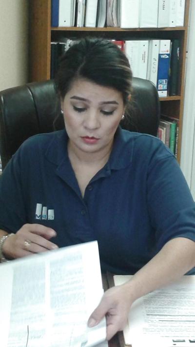 8P Hot Latino Mama