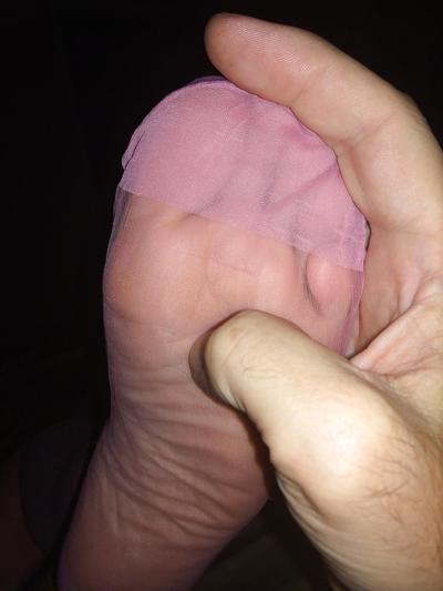 25P Wifes sexy nylon feet