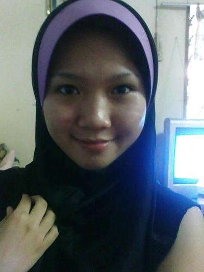 7P Malay- awek tudung posing bogel