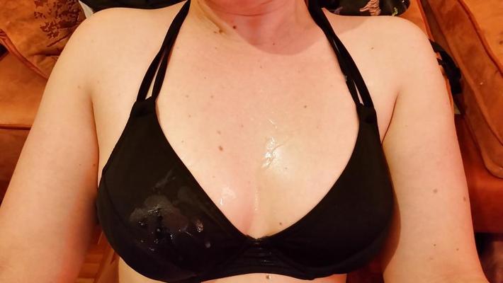 25P Cum on tits
