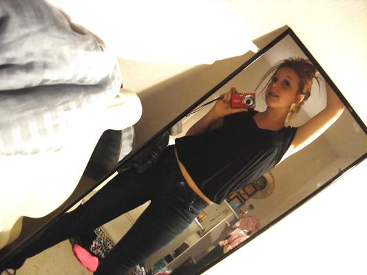 14P Cute Redhead Teen with curls