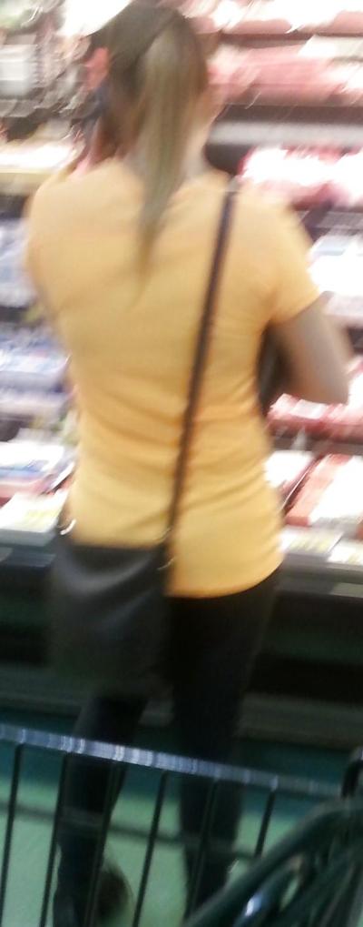 10P Voyeur Blonde babe