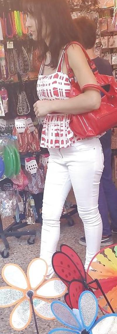 7P MILF in Jeans & Nude