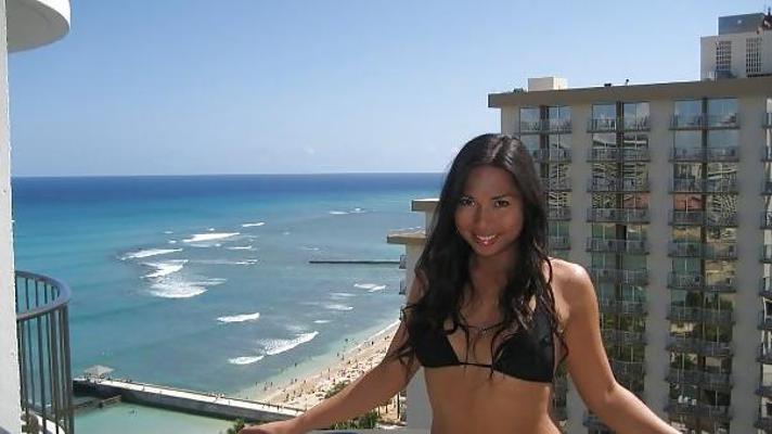 17P Beautiful Hawaiian Milf