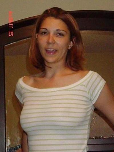 19P Amateur Holly Showing Cleavage