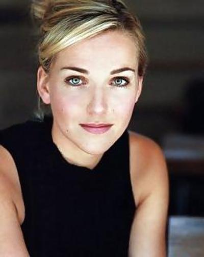 15P Sexy deutsche Schauspielerin Tanja Wehdorn -Milf, blond