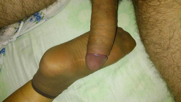 25P Drunk girlfriend in nylon sock