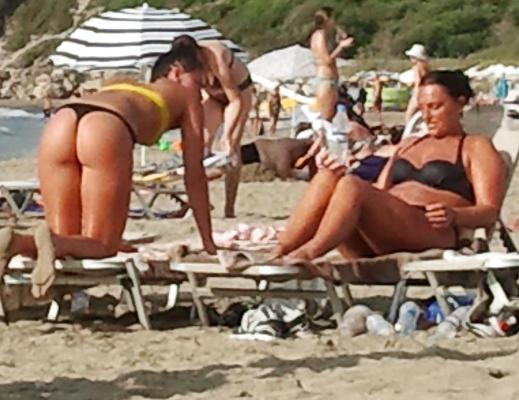 14P Cul incroyable à la plage