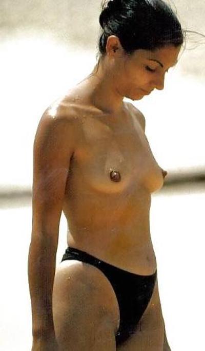 25P Topless Girls!