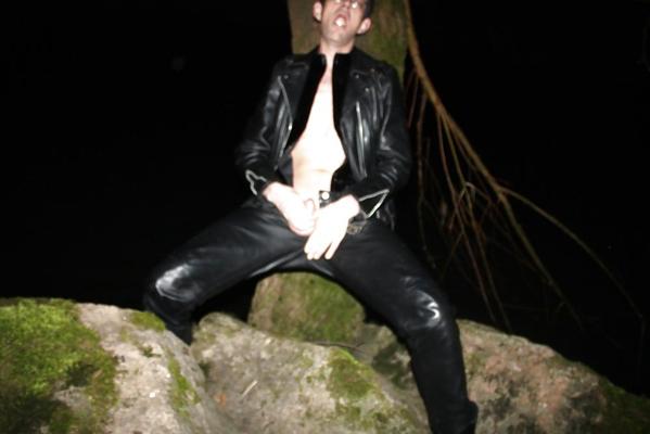 25P A Fullmoon night at 3 am