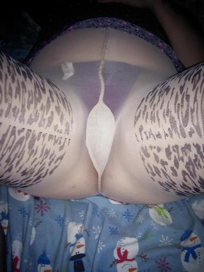 7P ヒョウ柄タイツを履いた妻
