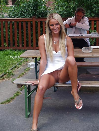 25P My flashing babes
