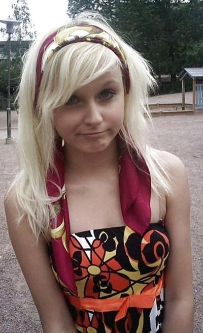 4P Сексуальная сучка, 20-летняя девушка из Лондона
