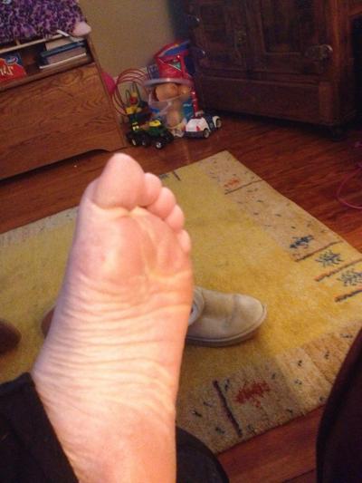 18P BBW Friend's Amature Wrinkly Soles