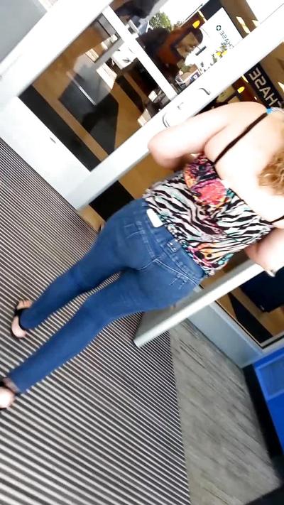 25P Nalga mexicana en el blanco jeans ss