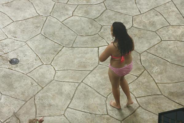 25P Candid water park sluts