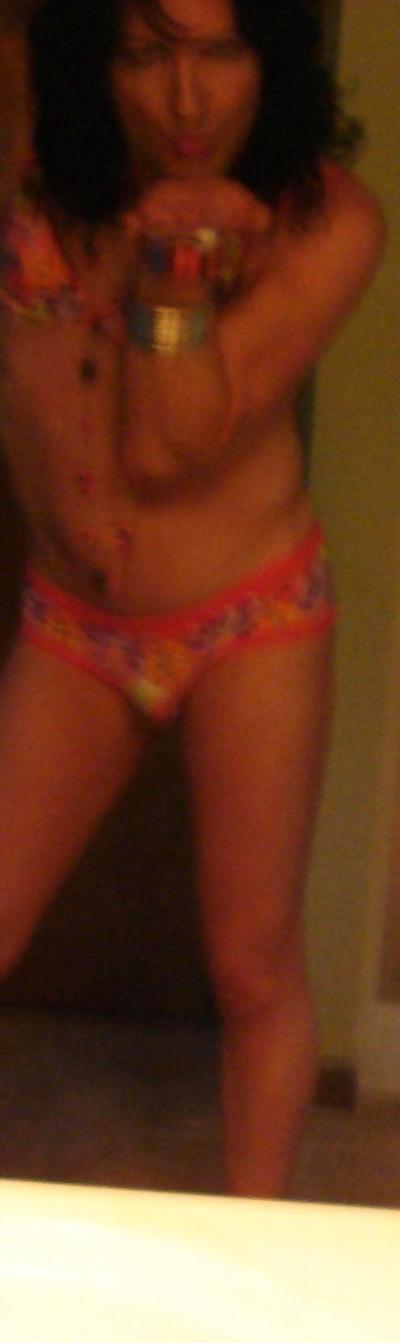 21P Pink-Pantied Sissy Brunette