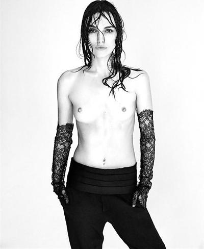 4P Keira Knightley posiert oben ohne
