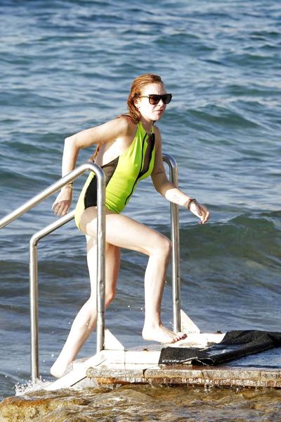 10P Lindsay Lohan ... Swimsuit In Ibiza