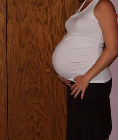 17P Big pregnant belly in tight clothes