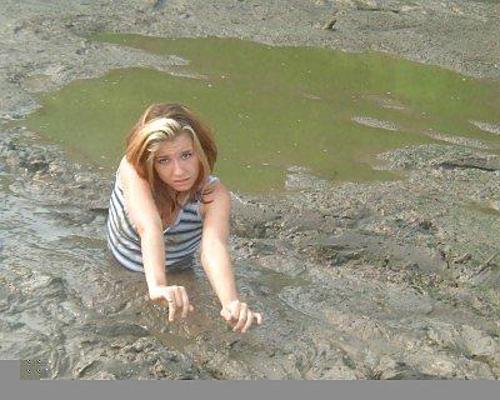 25P Mud girls in quicksand