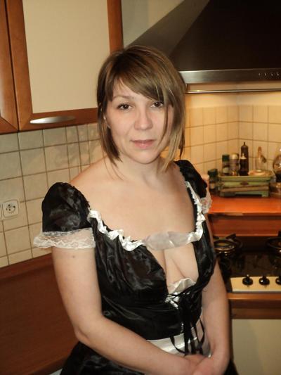 7P Schlampenfrau Sonya – Gehorsames Dienstmädchen