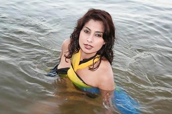 25P Indian Desi Girl Sabhana De 