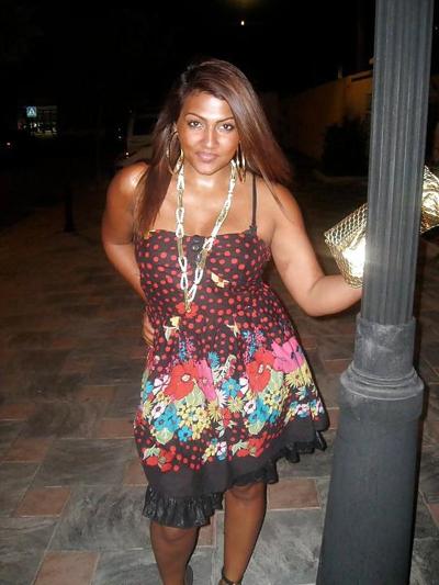 21P Sale danseuse indienne